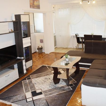 3 Rooms, Loft Apartment, Located Right In Center!!! Razgrad Exterior photo