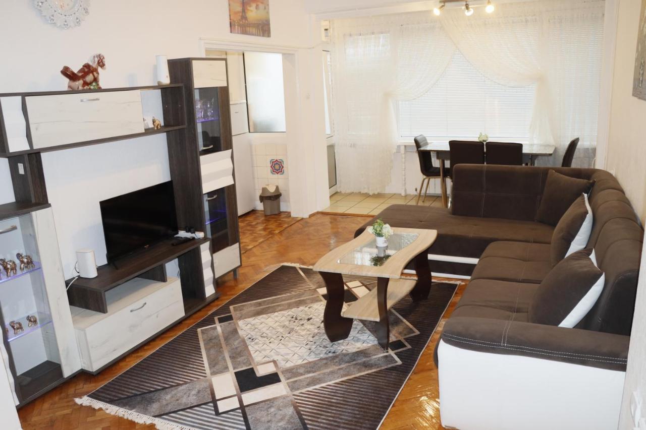 3 Rooms, Loft Apartment, Located Right In Center!!! Razgrad Exterior photo