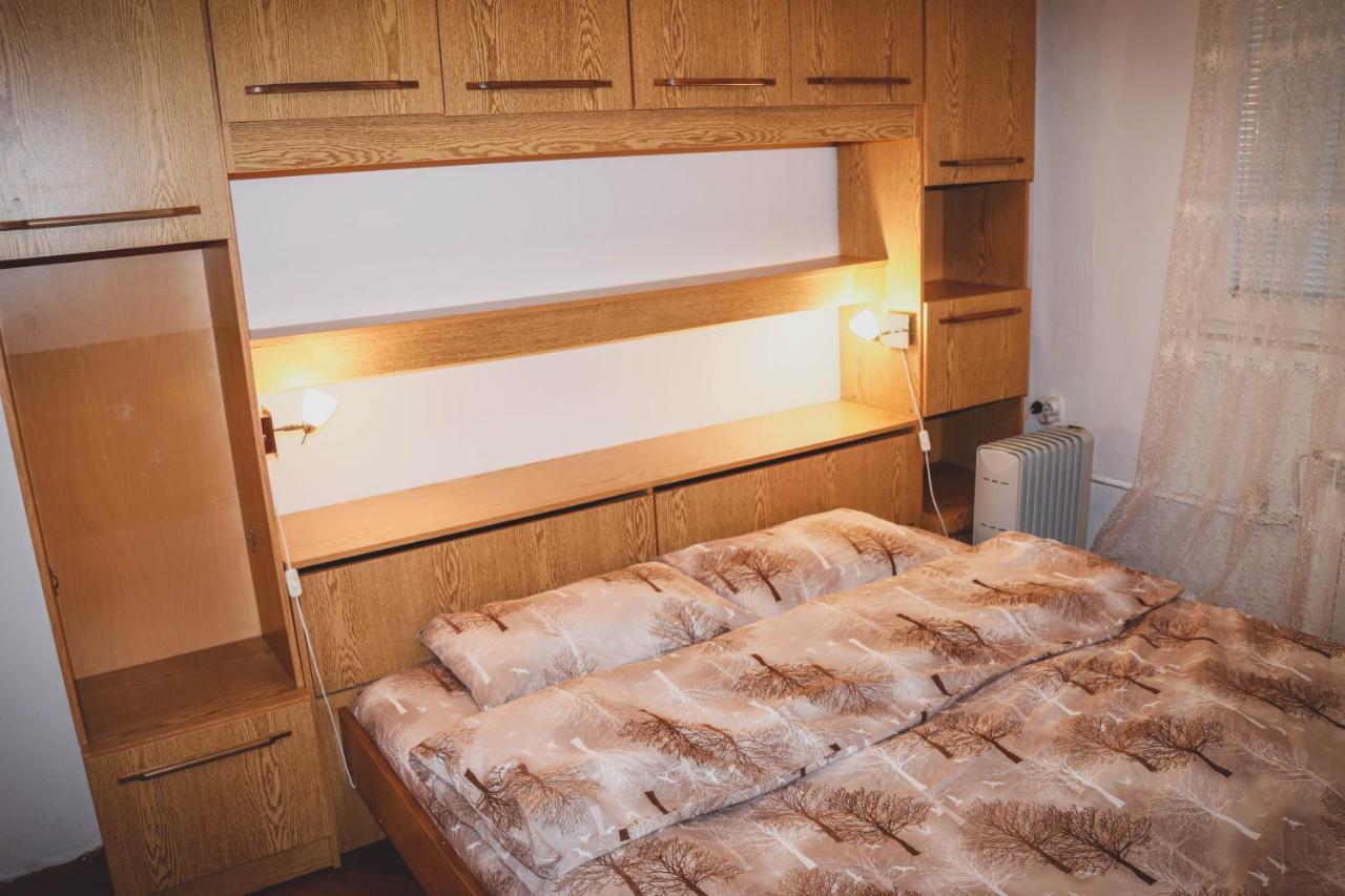 3 Rooms, Loft Apartment, Located Right In Center!!! Razgrad Exterior photo